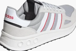 ADIDASrun 84