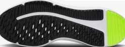 NIKEnike cosmic runner big kids' road r
